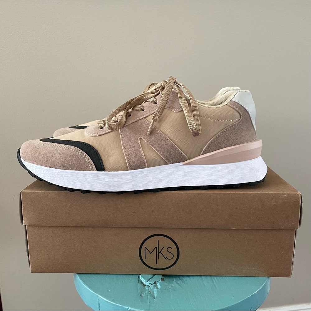 Maker’s Fashion Now Nova 1 Sneakers Tan Black Women’s 9 Fits like 8.5